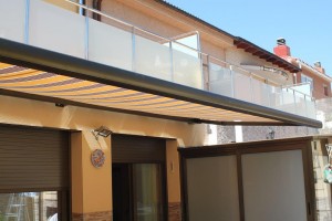 toldo cofre acabado de instalar
